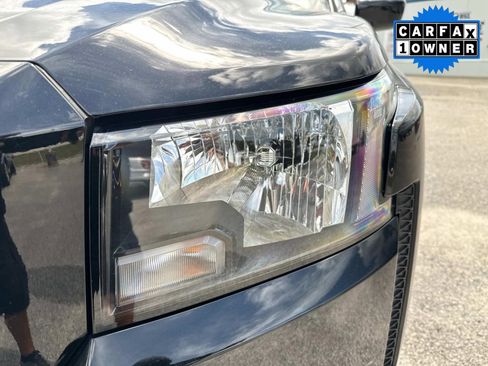 Used 2022 Nissan Frontier SV image 10