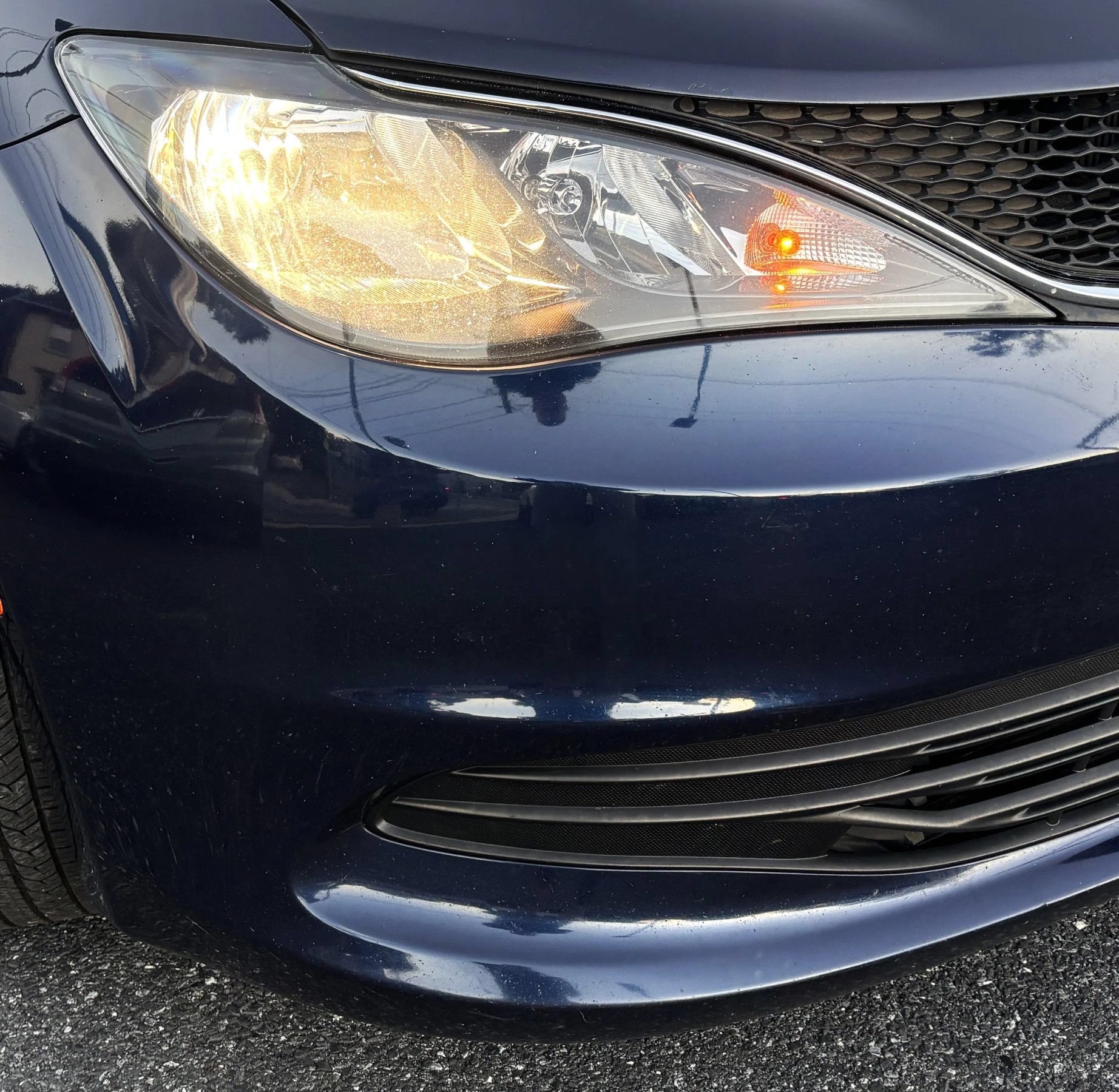 Used 2017 Chrysler Pacifica Touring FWD image 7