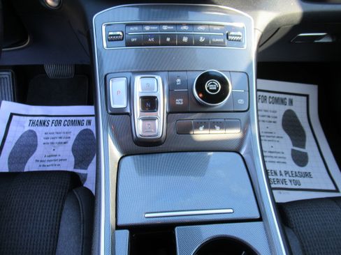 Used 2022 Hyundai Santa Fe SEL w/ Convenience Package image 12