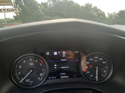Used 2020 Cadillac XT5 Premium Luxury AWD/4WD image 16