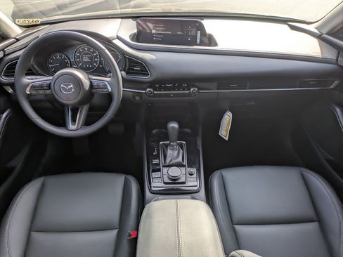 New 2025 MAZDA CX-30 AWD 2.5 S w/ Select Sport Pkg image 17