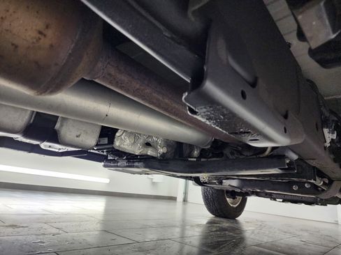 Used 2022 Chevrolet Silverado 2500 High Country w/ Safety Package II image 32