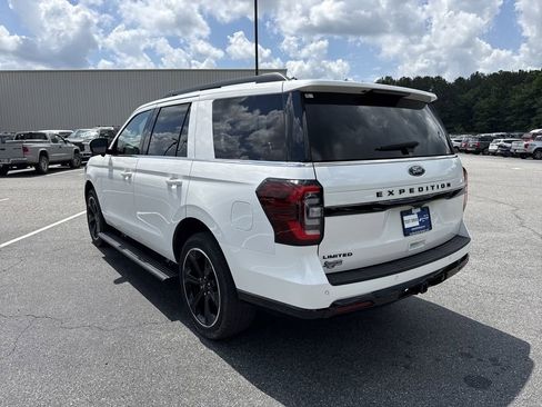 Used 2023 Ford Expedition Limited AWD/4WD image 5