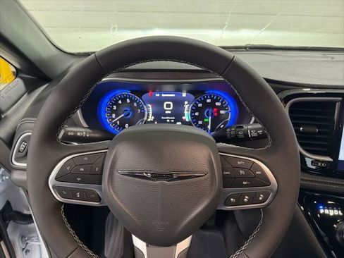 New 2026 Chrysler Pacifica Select image 7