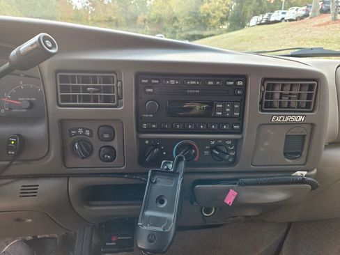 Used 2001 Ford Excursion Limited image 6