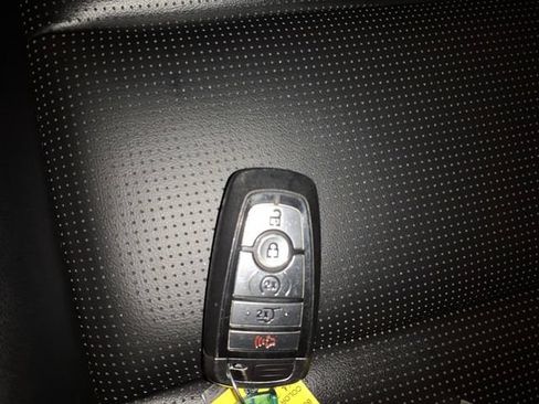 Used 2023 Ford Escape Platinum AWD/4WD image 25