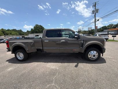 New 2026 Ford F450 Platinum w/ Platinum Plus Package