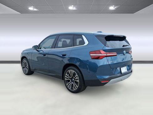 Used 2026 BMW X3 xDrive30 w/ Premium Package AWD/4WD image 3
