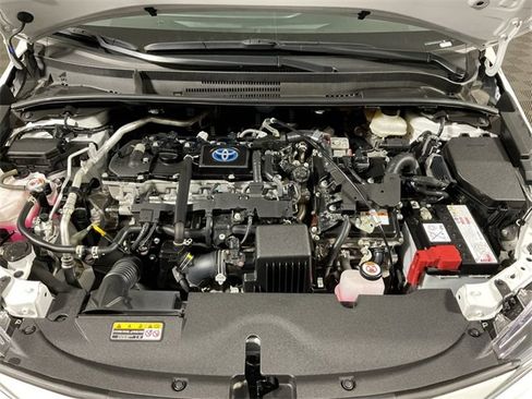 Used 2024 Toyota Corolla LE image 7