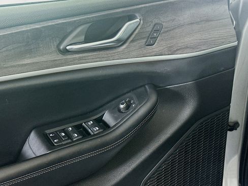 Used 2024 Jeep Grand Cherokee L Limited w/ Luxury Tech Group II image 15