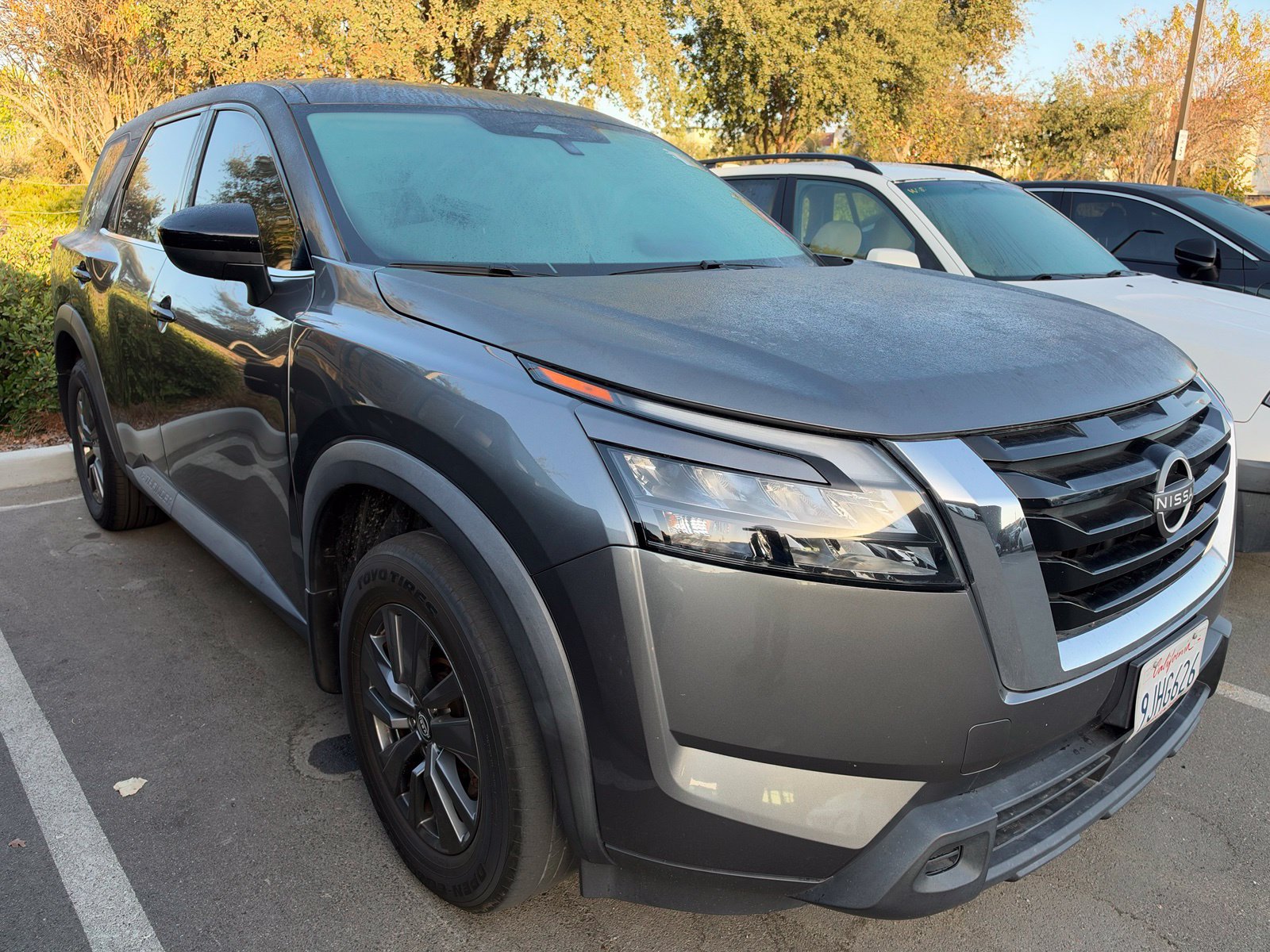 Used 2024 Nissan Pathfinder S FWD image 1