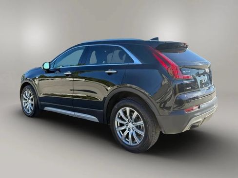Used 2020 Cadillac XT4 Premium Luxury w/ Cold Weather Package AWD/4WD image 4