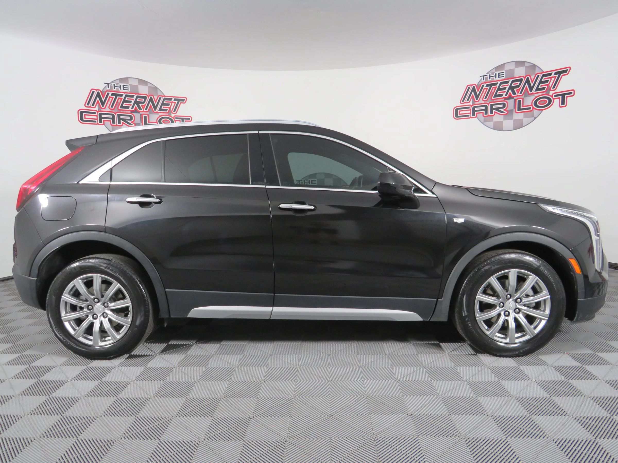 Used 2020 Cadillac XT4 Premium Luxury FWD image 8