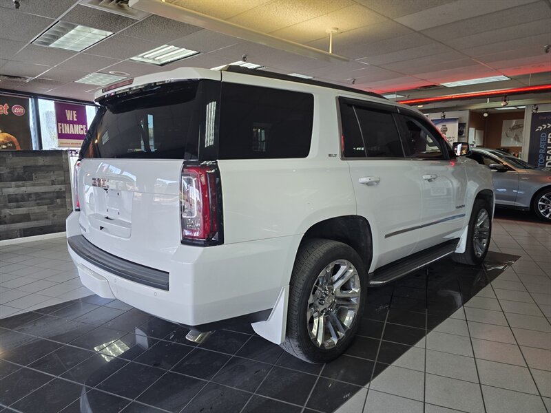 Used 2017 GMC Yukon SLT w/ Premium Edition AWD/4WD image 4