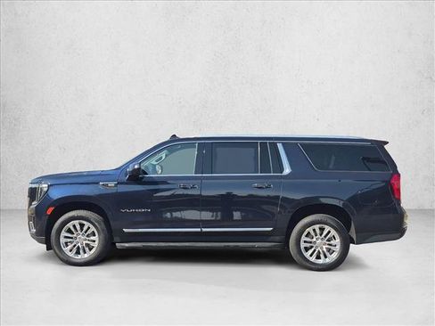 Used 2024 GMC Yukon XL SLT AWD/4WD image 9