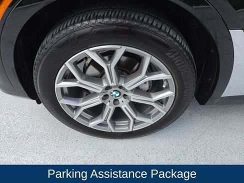 Used 2022 BMW X7 xDrive40i w/ Premium Package image 8