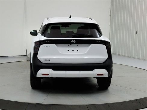 New 2026 Nissan Kicks SV w/ SV Premium Package image 6