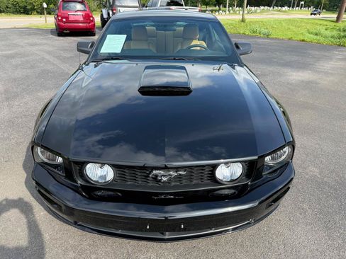 Used 2007 Ford Mustang GT Premium RWD image 4