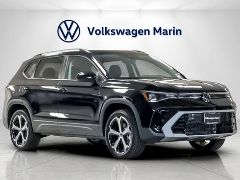 New 2025 Volkswagen Taos SEL image 7