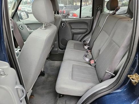 Used 2005 Jeep Liberty Limited image 15