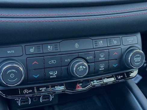 New 2024 Dodge Durango GT image 24