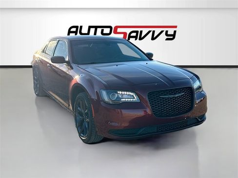 Used 2021 Chrysler 300 Touring w/ Sport Appearance Package image 1