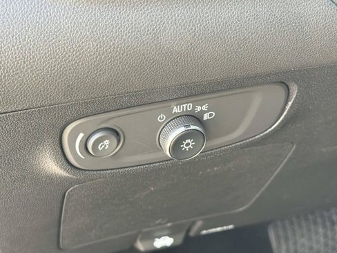 Used 2025 Buick Encore GX Preferred FWD image 12