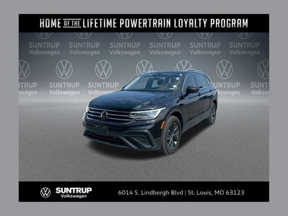 Used 2023 Volkswagen Tiguan SE w/ Panoramic Sunroof Package