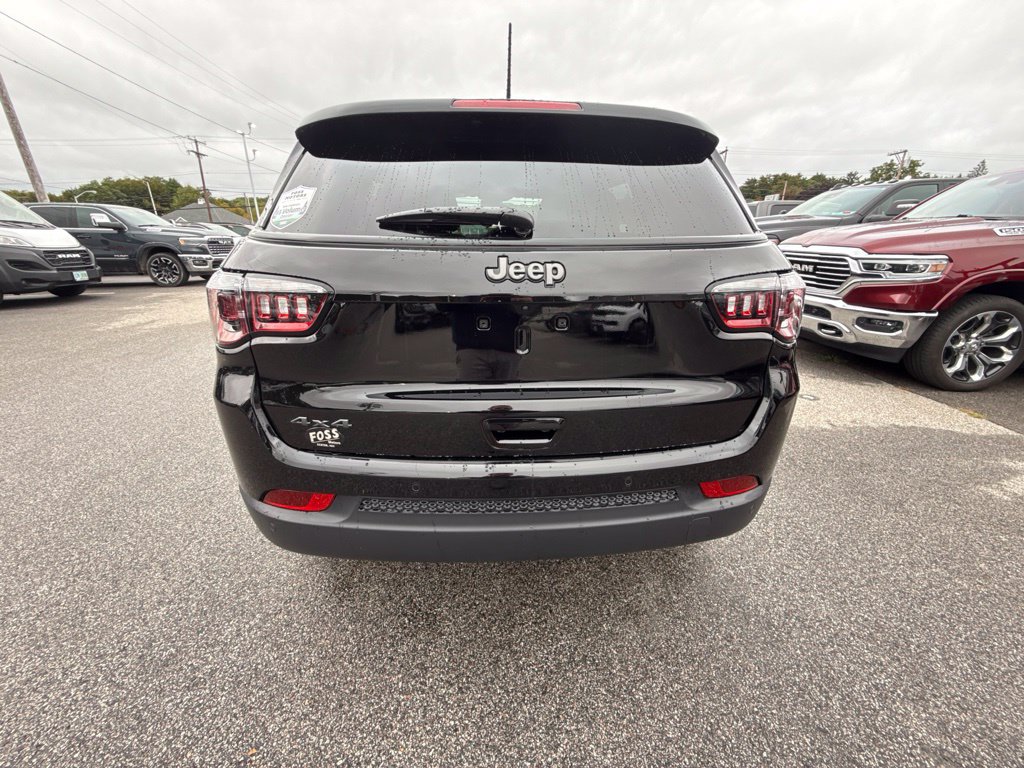 Certified 2026 Jeep Compass Limited AWD/4WD image 4