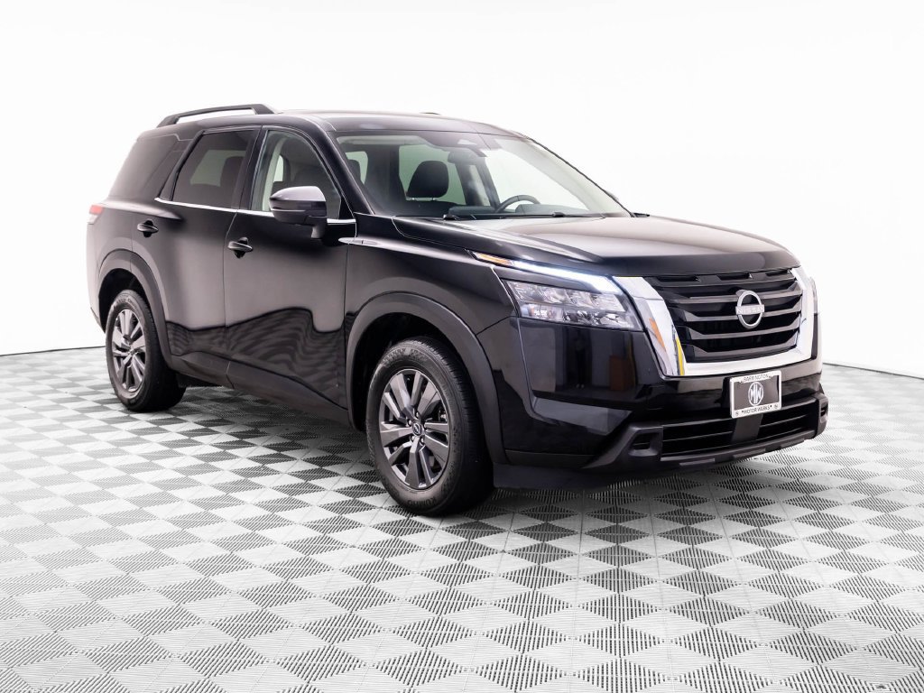 Used 2024 Nissan Pathfinder SV AWD/4WD image 10