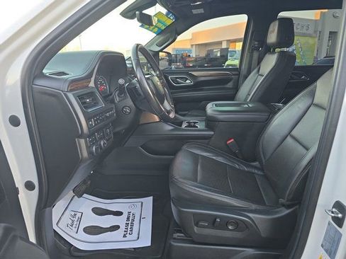 Used 2021 Chevrolet Tahoe High Country w/ Premium Package image 28