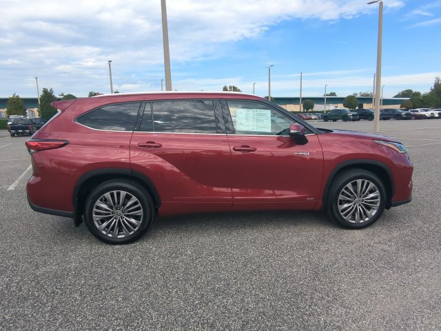 Certified 2020 Toyota Highlander Platinum AWD/4WD image 3
