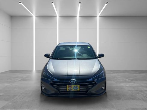 Used 2019 Hyundai Elantra SEL image 2