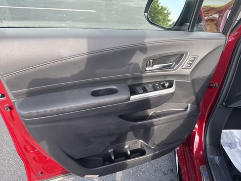 New 2025 Toyota Sienna Platinum image 25