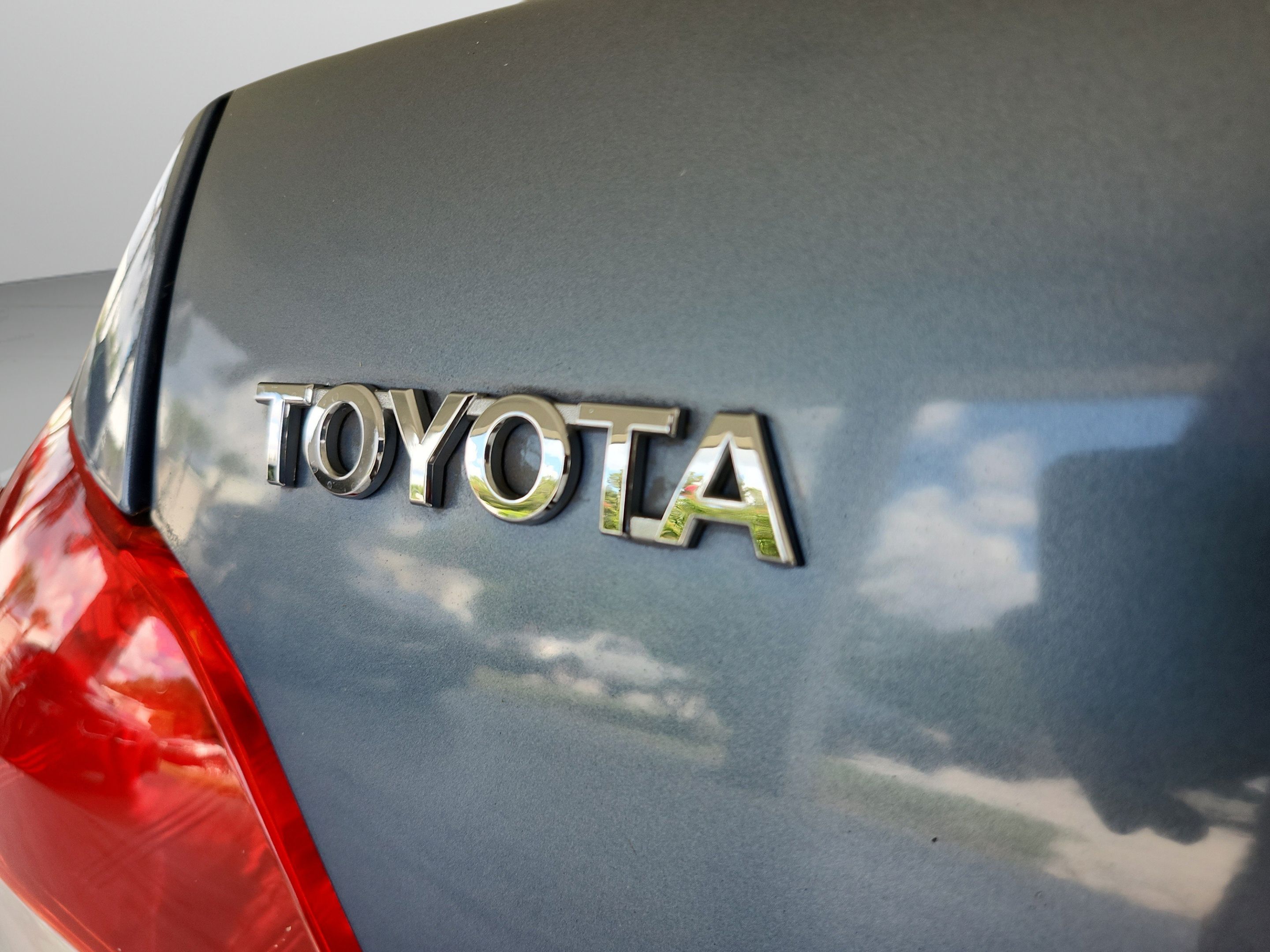 Used 2011 Toyota Yaris Sedan w/ PWR Pkg w/Steel Wheels FWD image 29