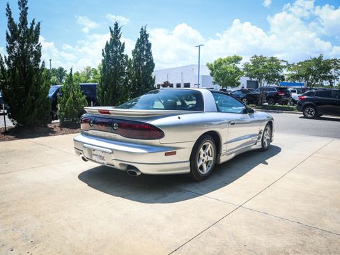 Used 1998 Pontiac Firebird Formula w/ Opt Pkg image 10