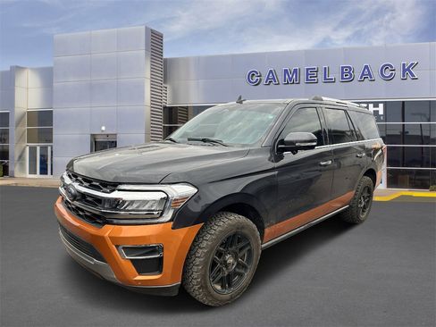 Used 2024 Ford Expedition Limited image 12