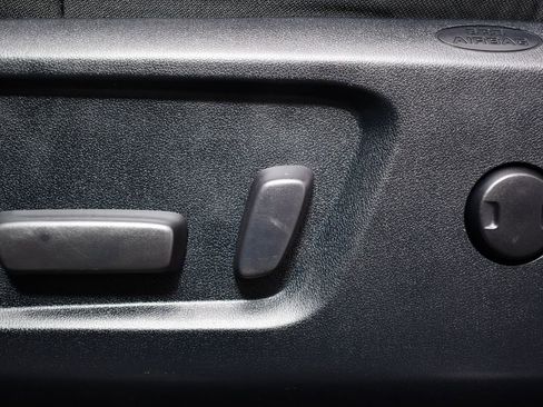 Used 2018 Toyota Tundra SR5 image 24