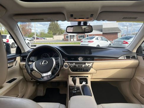 Used 2015 Lexus ES 350 w/ Luxury Package FWD image 14