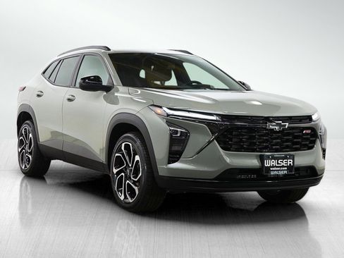 Used 2024 Chevrolet Trax RS w/ Driver Confidence Package image 7