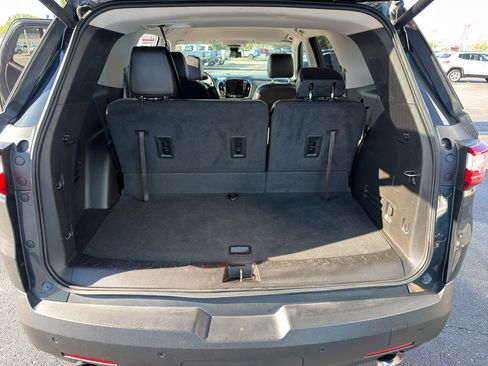 Used 2019 Chevrolet Traverse LT w/ LT Premium Package AWD/4WD image 11
