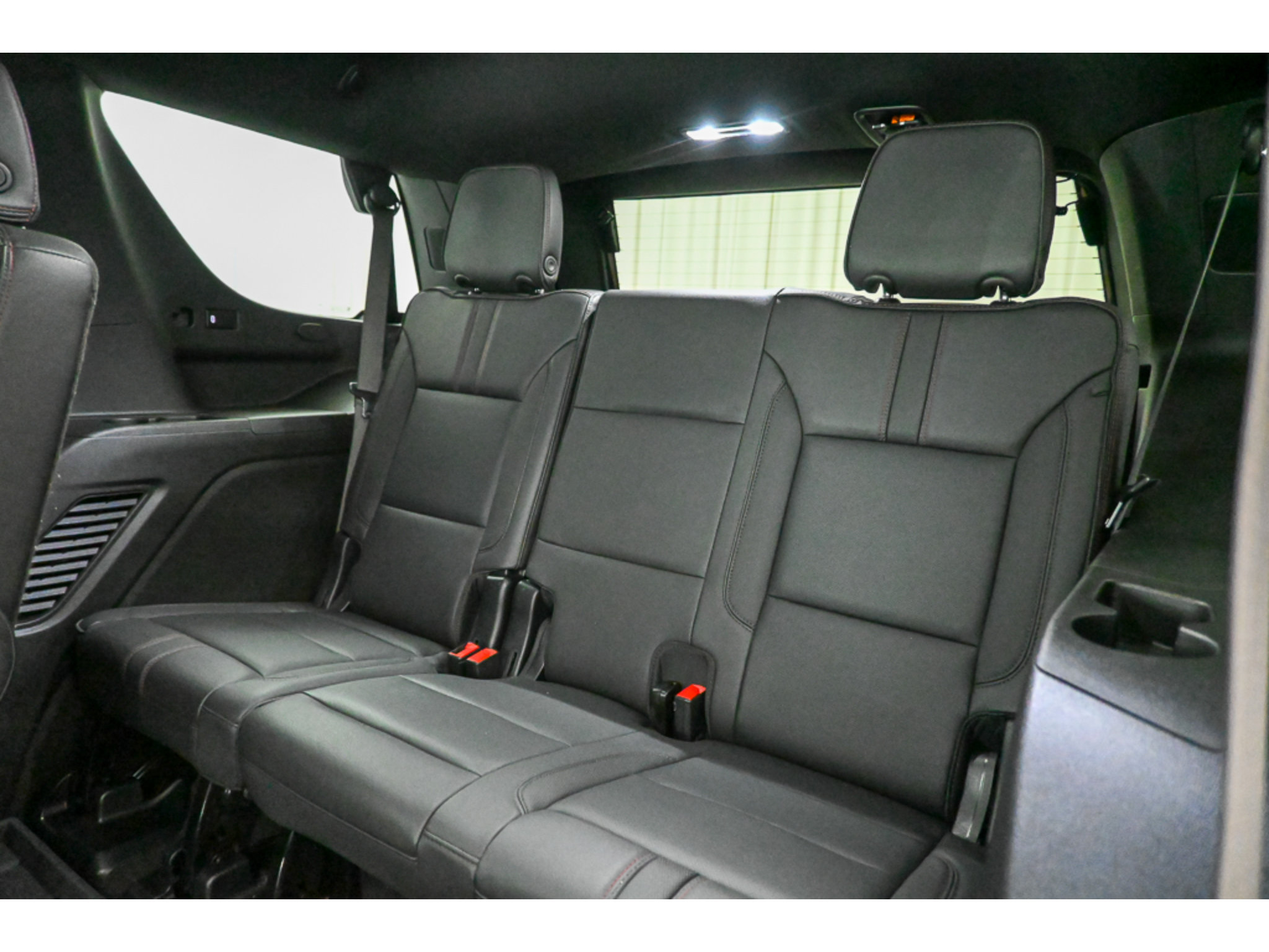 Used 2024 Chevrolet Tahoe RST w/ Luxury Package AWD/4WD image 22