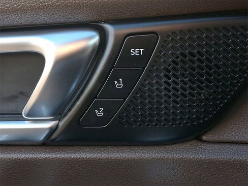 Used 2022 Kia Telluride SX image 32