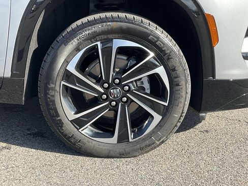 Used 2025 Buick Enclave Sport Touring w/ Power Package image 25