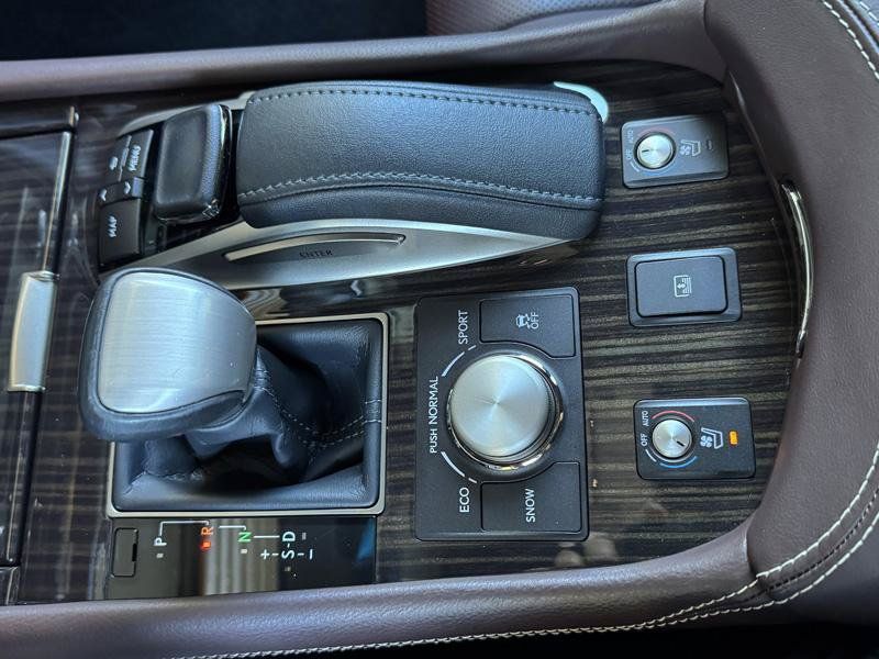 Used 2017 Lexus LS 460 RWD image 22