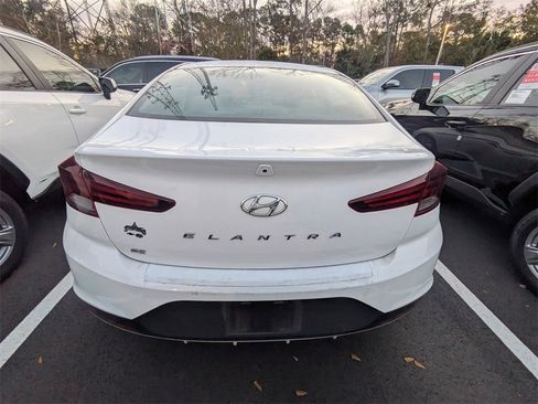 Used 2019 Hyundai Elantra SE image 5