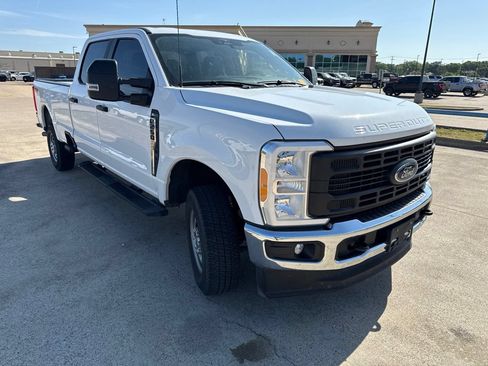 Used 2023 Ford F250 XL w/ FX4 Off-Road Package AWD/4WD image 18