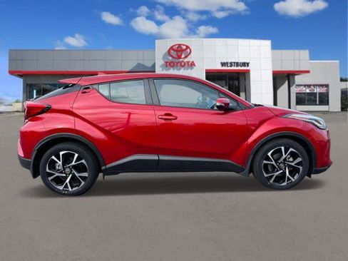 Certified 2021 Toyota C-HR XLE image 6