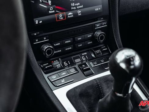 Used 2018 Porsche 718 Cayman GTS RWD image 20