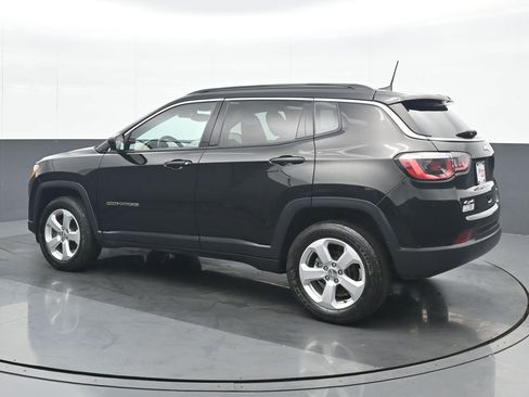 Used 2019 Jeep Compass Latitude AWD/4WD image 4